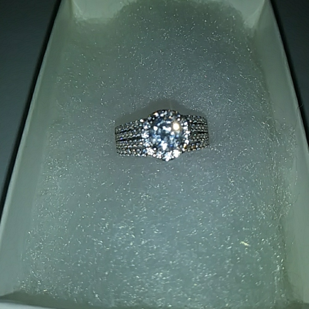 Halo Ring